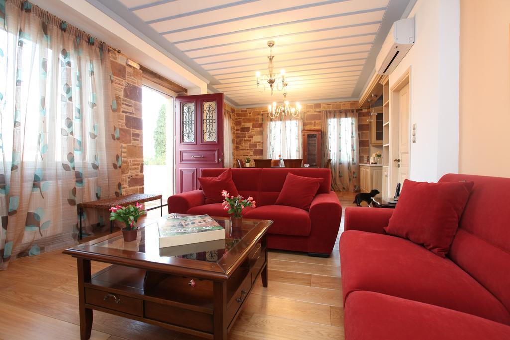 Avgerinos Hotel Kampochora  部屋 写真