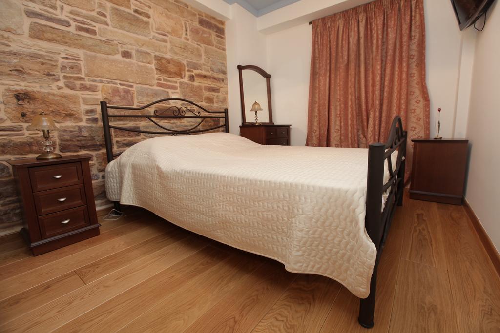 Avgerinos Hotel Kampochora  部屋 写真