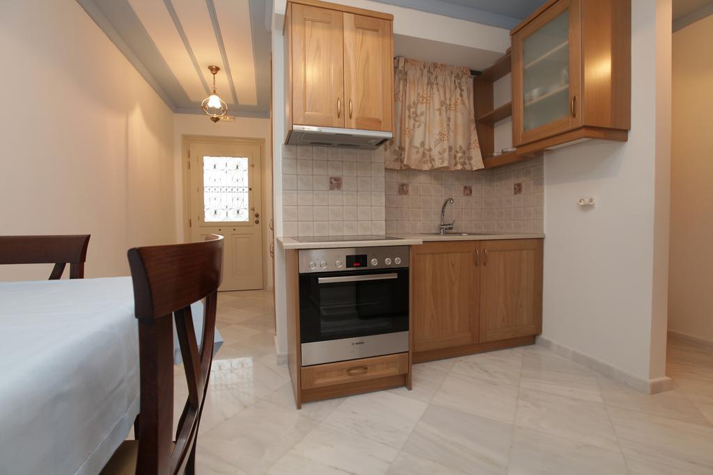 Avgerinos Hotel Kampochora  部屋 写真