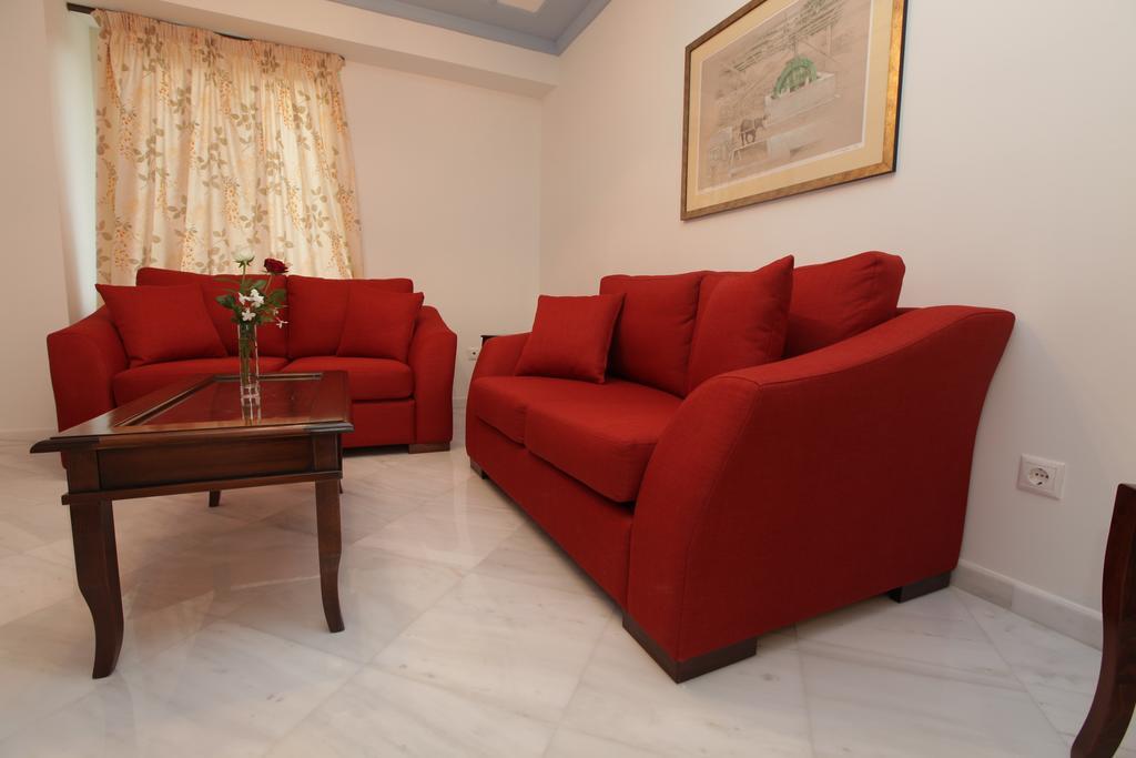 Avgerinos Hotel Kampochora  部屋 写真