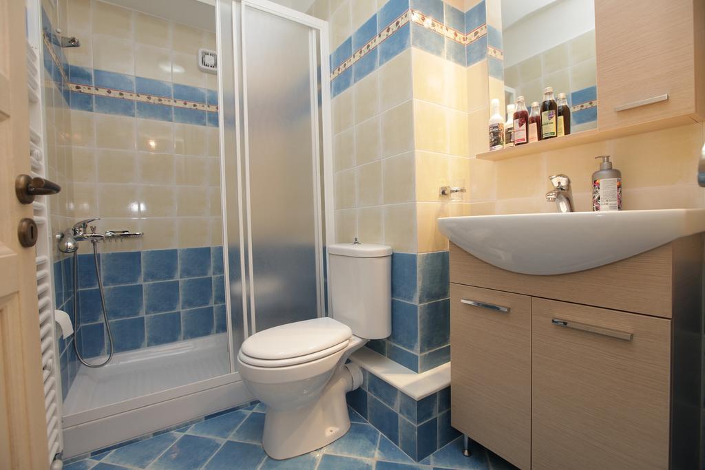 Avgerinos Hotel Kampochora  部屋 写真