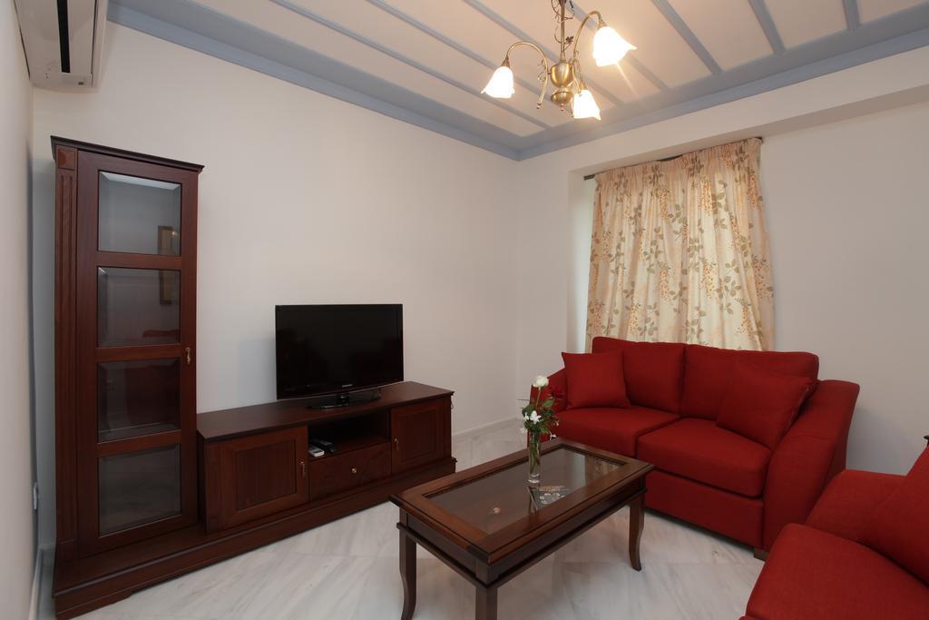 Avgerinos Hotel Kampochora  部屋 写真