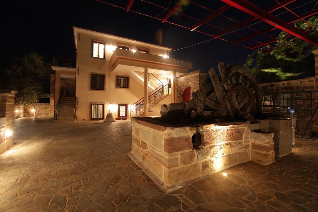 Avgerinos Hotel Kampochora  部屋 写真
