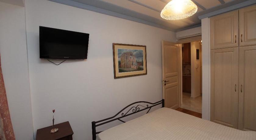 Avgerinos Hotel Kampochora  部屋 写真