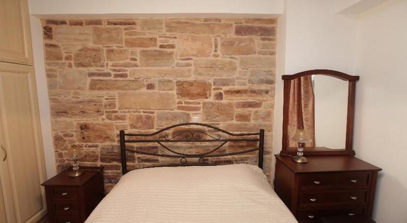 Avgerinos Hotel Kampochora  部屋 写真