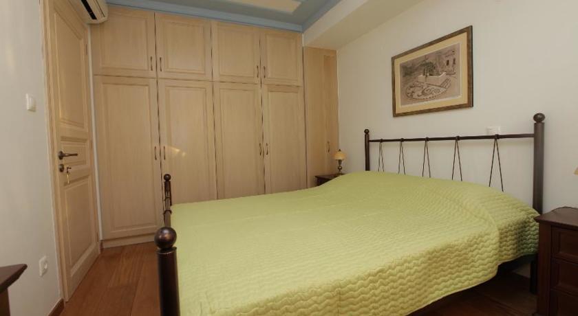 Avgerinos Hotel Kampochora  部屋 写真