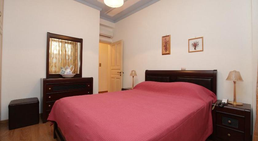 Avgerinos Hotel Kampochora  部屋 写真